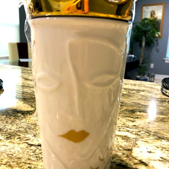 Starbucks 2016 gold crown ceramic traveler